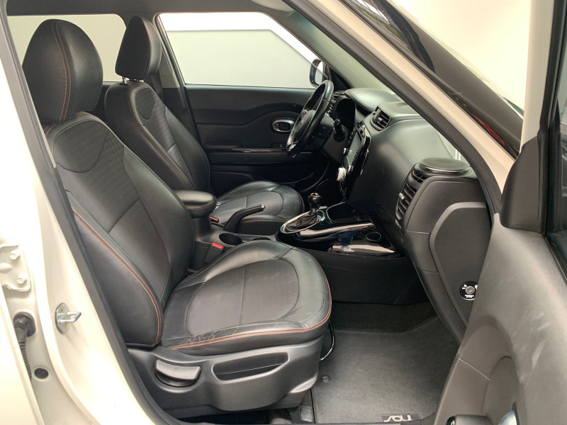 KIA Soul  5 pts. SX, 1.6T, TA, a/ac. Aut., f. led, xenón, RA-18 2018